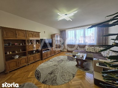 Apartament 5 camere de vanzare 182mp decomandat zona Piata Cluj Sibiu