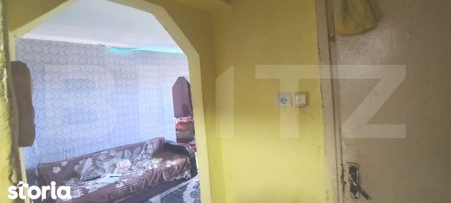 Apartament semidecomandat, 32 mp, zona Closca