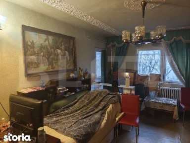 Apartament cu 3 camere, 2 bai, 2 balcoane, renovabil, 67 mp, zona - Nu