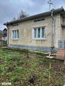 Casa din caramida, cu teren 5810 mp - Calinesti