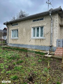 Casa din caramida, cu teren 5810 mp - Calinesti