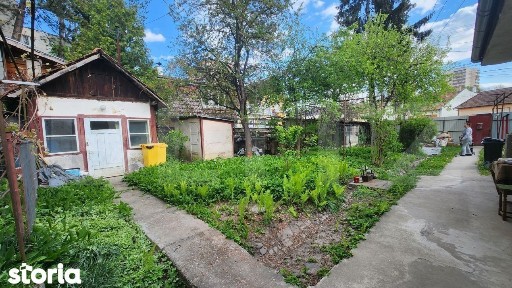 Casa curte comuna, 250 mp, zona Tudor Vladimirescu