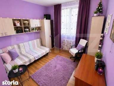 Apartament 4 camere, decomandat, etaj intermediar, Baciu