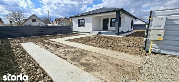 Casă nouă - 3 camere 93 mp / teren 410 mp / apa,canalizare,gaz,curent