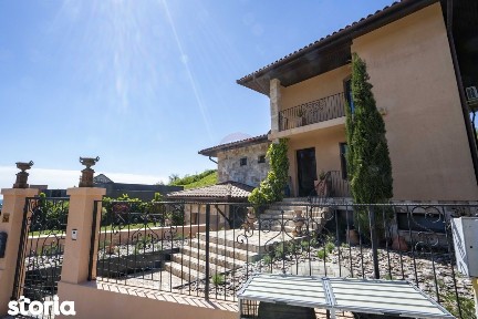 Casă cu 5 camere de vânzare în zona Dealuri Oradea
