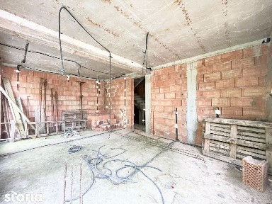 Duplex cu garaj - 5 camere - Mosnita Noua