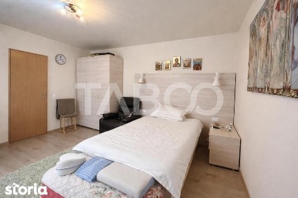 Casa 5 camere individuala cu piscina incalzita acces auto Turnisor