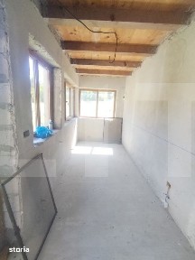 Casa individuala la gri, 160mp+garaj+magazie+ 3500mp teren intravilan