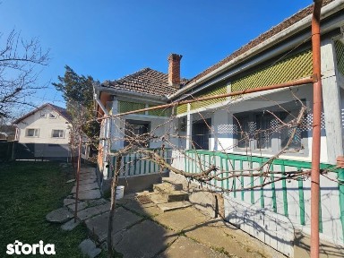 Casa din caramida, 4 camere, sura si curte mare - Sancel (Blaj), Alb