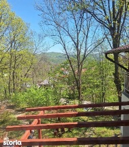 Vila spatioasa de vanzare in Breaza, 270 mp utili si teren de 6242 mp