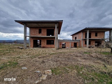 Casa individuala (semicolectiva) 172 mp utili, teren 765 mp Feleacu
