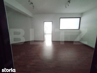Spatiu de birouri, zona centrala