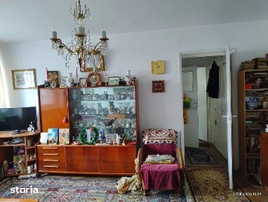 Obor / Avrig / Primarie / parter cu balcon /