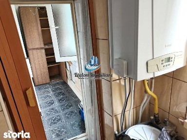 Apartament 3 camere semidecomandat, etaj 1, Piata Darmanesti
