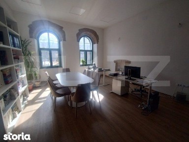 Cladire istorica 600 mp, spatiu comercial+birouri, zona ultracentrala
