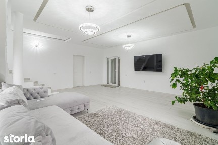 Casa pentru familie, 7 camere, teren mare si vedere la lac - Peris