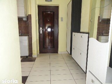 Apartament 2 camere, etaj 2, zona Romanilor, aproape de Lic. Pedagogic