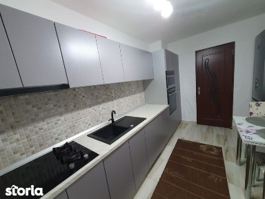 Apartament 4 camere, decomandat, et.2, Imparatul Traian