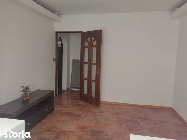 dau spre inchiriere apartament 2 camere pacurari