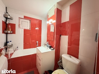 Apartament 2 camere Str Aleea 3 Castanilor Cornitoiu, etaj 1/4