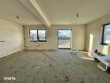 Casa cu teren de 420 mp, 5 camere, 2 băi - Zona linistita