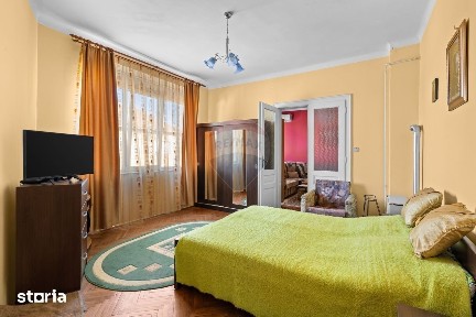 Apartament 2 camere, loc de parcare, teren propriu,strada Constituției