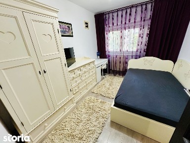 Apartament 3 camere Tg. Cucu-Podu de fier la bulevard