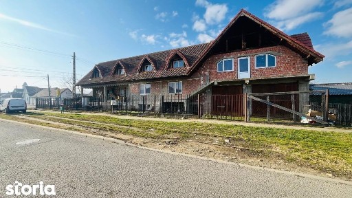 Casa De Vanzare In Petresti-Sebes, Str. Mihai Viteazul