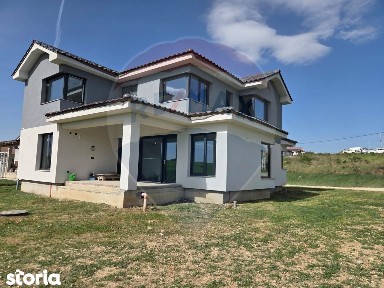 Casă deosebita cu 4 dormitoare in Oradea- Cihei