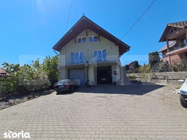 Casa moderna P+2 de vanzare in Reghin, cu garaj si curte generoasa