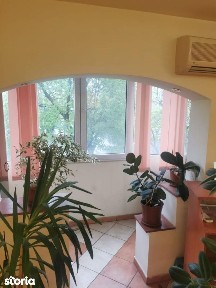 Vand apartament 3 camere intersectia Calea ferentari cu Calea Rahovei