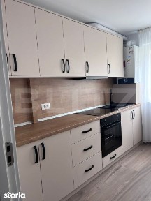 Apartament 4 camere, decomandat, etaj intermediar, zona USV