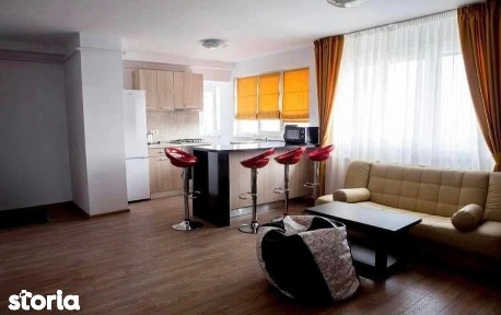 Apartament spațios cu 5 camere, strada Păcii, la 10 minute de UMFST