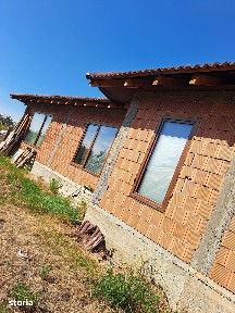 Casă semifinisată Biharia 3 dormitoare, hol, 2 băi,SC 196mp,ST 2.711mp