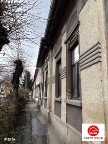 Casa de vanzare