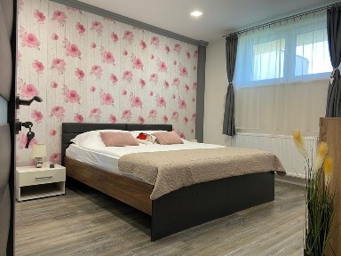 Vand apartament 3 camere la pret de garsoniera Rasnov