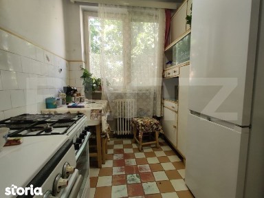 Apartament 3 camere, 2 balcoane, zona Rogerius