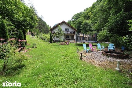 Vând casă în Govăjdia P+M, la 18km de Hunedoara, teren 750mp.