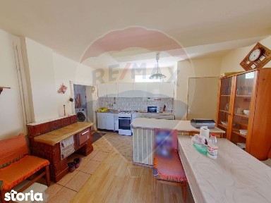 Casă / Vilă cu 4 camere de vânzare, teren generos!