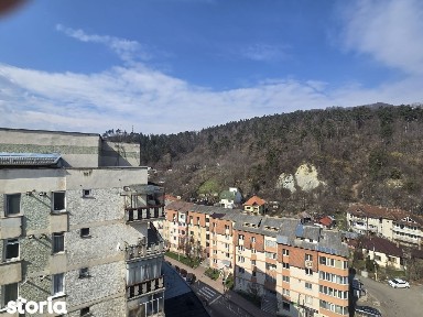 OFERTĂ: Apartament o cameră cu balcon bloc de apartamente!