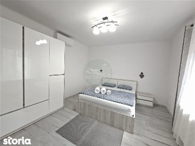 Studio curte proprie 150 mp la casa zona Centrala
