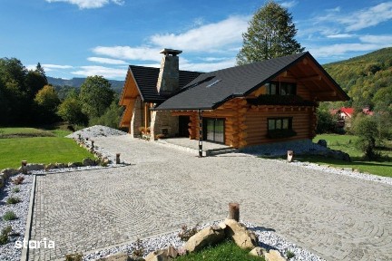 Cabana exclusivista din lemn rotund, 5500mp teren, Sucevita