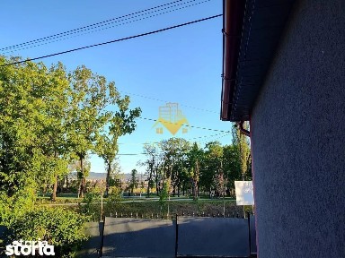 Casa individuala, 5 camere, panouri fotovoltaice, 4 parcari, parc Arma