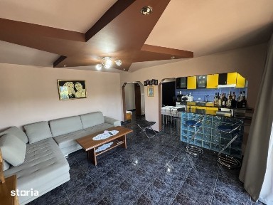 Apartament cu 4 camere, 90 mp, et. 3 din 4, Bld. Sanatatii, Micro 16
