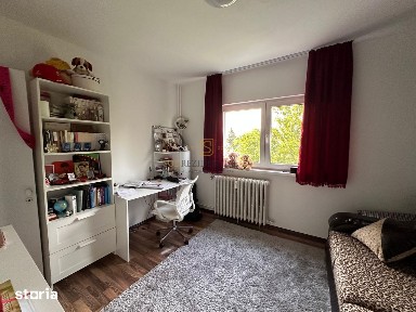 Apartament 3 camere de vanzare, 71 mp - Etaj 3/4 - Drumul Găzarului