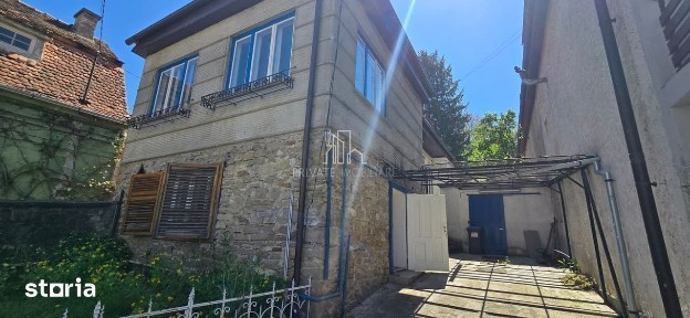 Casa de vanzare, zona Stefan Octavian Iosif, Sighisoara