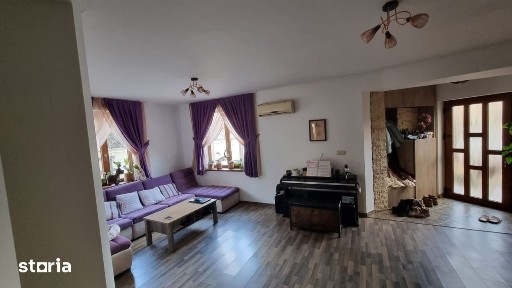 Casă P+E cu 3 dormitoare, 2 băi, living, bucătărie, terasă în Velența