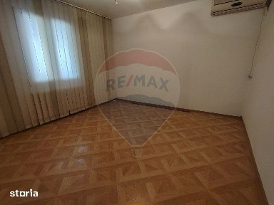 Apartament cu 3 etaj2