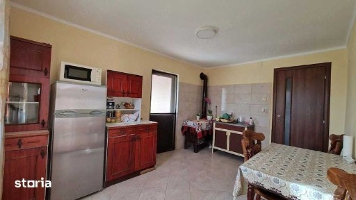 Casa cu teren de 2400 mp