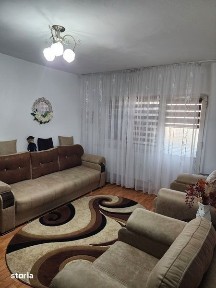 Vand apartament cu 3 camere! Central!